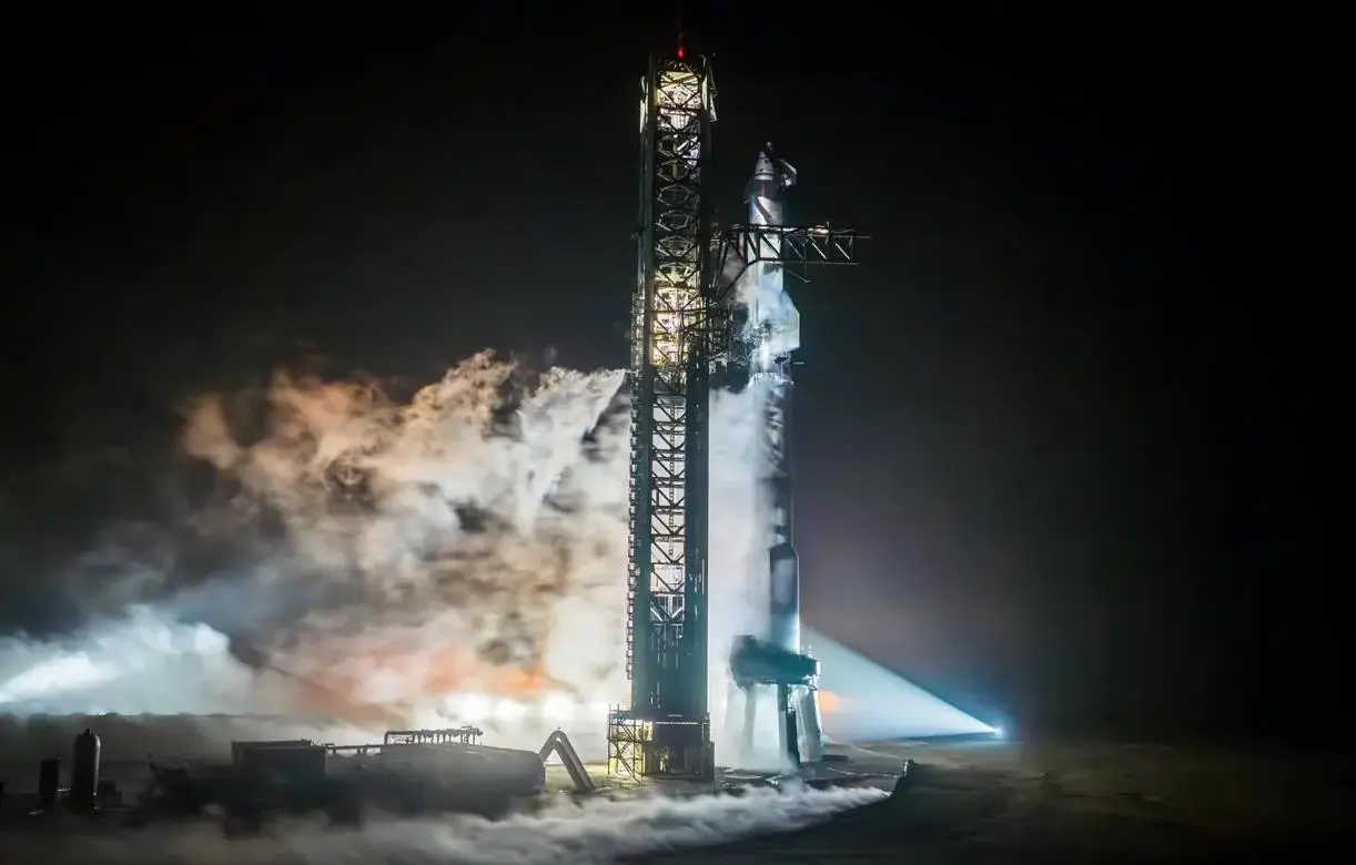 SpaceX星舰重型火箭即将第三次试飞:马斯克雄心壮志引领星际征途