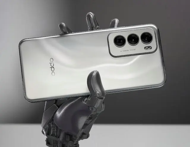 OPPO Reno12 vs 荣耀200:哪款2K价位手机是你的菜?